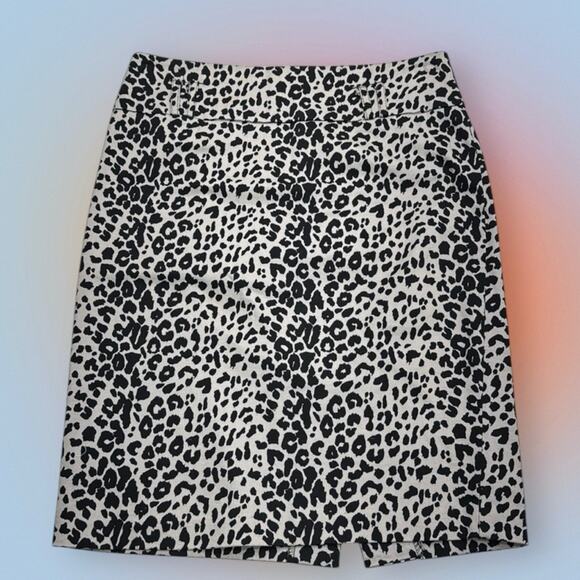 TWENTY ONE Women’s Small Black Gray Leopard Skirt - Picture 1 of 4